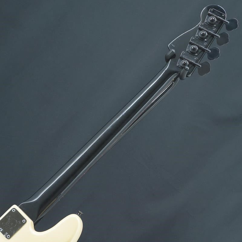 Used_Duff_McKagan_Precision_Bass_(Pearl_White)_06