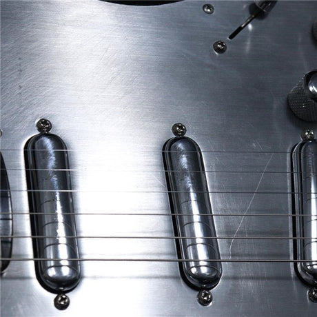 Used_FSR_American_Deluxe_Stratocaster_in_Black_Pearl_(Black_Pearl)_[SN_DZ2036956]_by_Fender_08