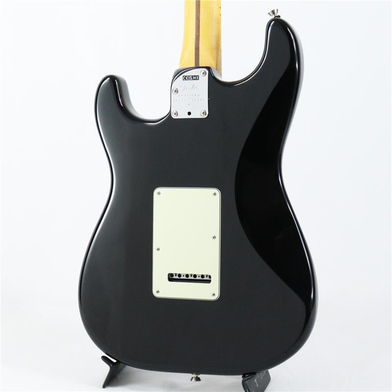Used_Fender_American_Professional_II_Stratocaster_(Black)_[SN_US240037975]_04