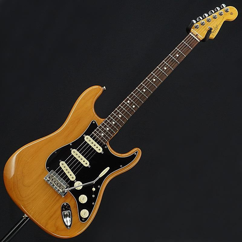 Used_Fender_American_Professional_II_Stratocaster_(Roasted_Pine_Rosewood)_[SN_US21033529]_03