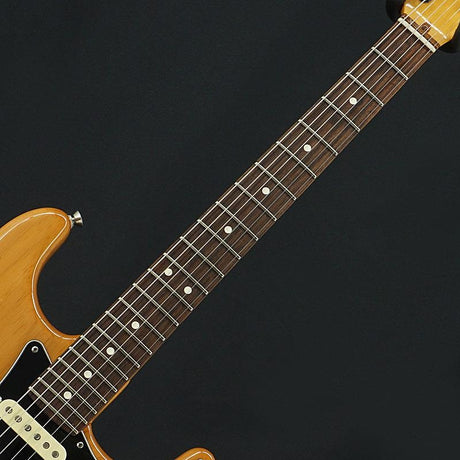 Used_Fender_American_Professional_II_Stratocaster_(Roasted_Pine_Rosewood)_[SN_US21033529]_05