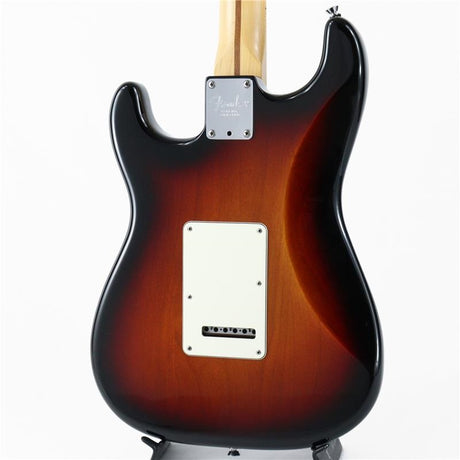 Used_Fender_American_Standard_Stratocaster_(3-Color_Sunburst)_[SN_US11293192]_04