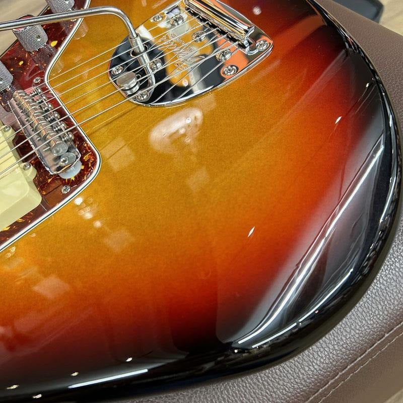 Used_Fender_American_Ultra_Jazzmaster_(Ultraburst_Rosewood)_[SN_US22034986]_09