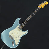Used_Fender_American_Ultra_Luxe_Vintage_'60s_Stratocaster_(Ice_Blue_Metallic_Rosewood)_[SN_US25016203]_03