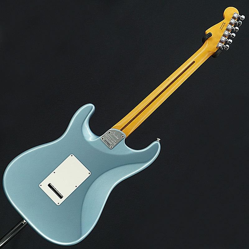 Used_Fender_American_Ultra_Luxe_Vintage_'60s_Stratocaster_(Ice_Blue_Metallic_Rosewood)_[SN_US25016203]_04