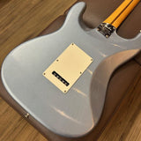Used_Fender_American_Ultra_Luxe_Vintage_'60s_Stratocaster_(Ice_Blue_Metallic_Rosewood)_[SN_US25016203]_11