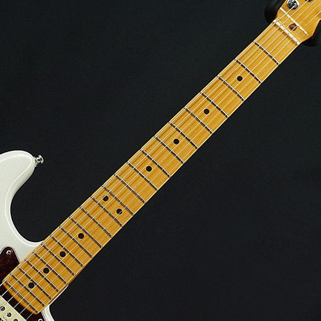 Used_Fender_American_Ultra_Stratocaster_HSS_(Arctic_Pearl_Maple)_[SN_US210081321]_05