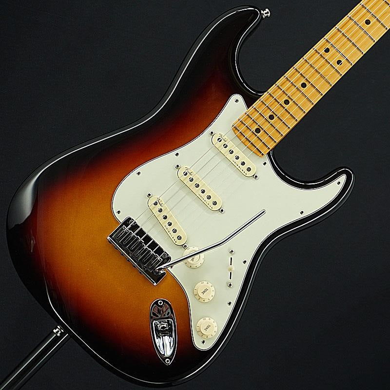 Used_Fender_American_Ultra_Stratocaster_(Ultraburst_Maple)_[SN_US240007278]_01