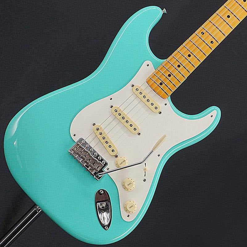 Used_Fender_American_Vintage_II_1957_Stratocaster_(Sea_Foam_Green)_[SN_V2432400]_01