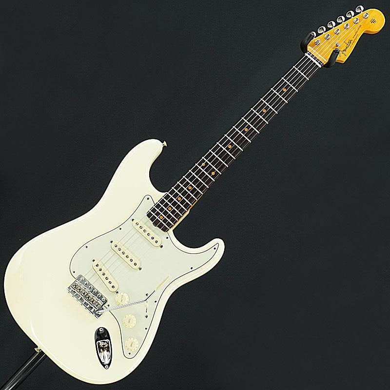 Used_Fender_American_Vintage_II_1961_Stratocaster_(Olympic_White)_[SN_V2442627]_03