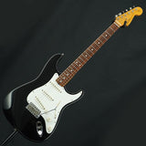 Used_Fender_American_Vintage_'62_Stratocaster_(Black)_[SN_V082094]_03