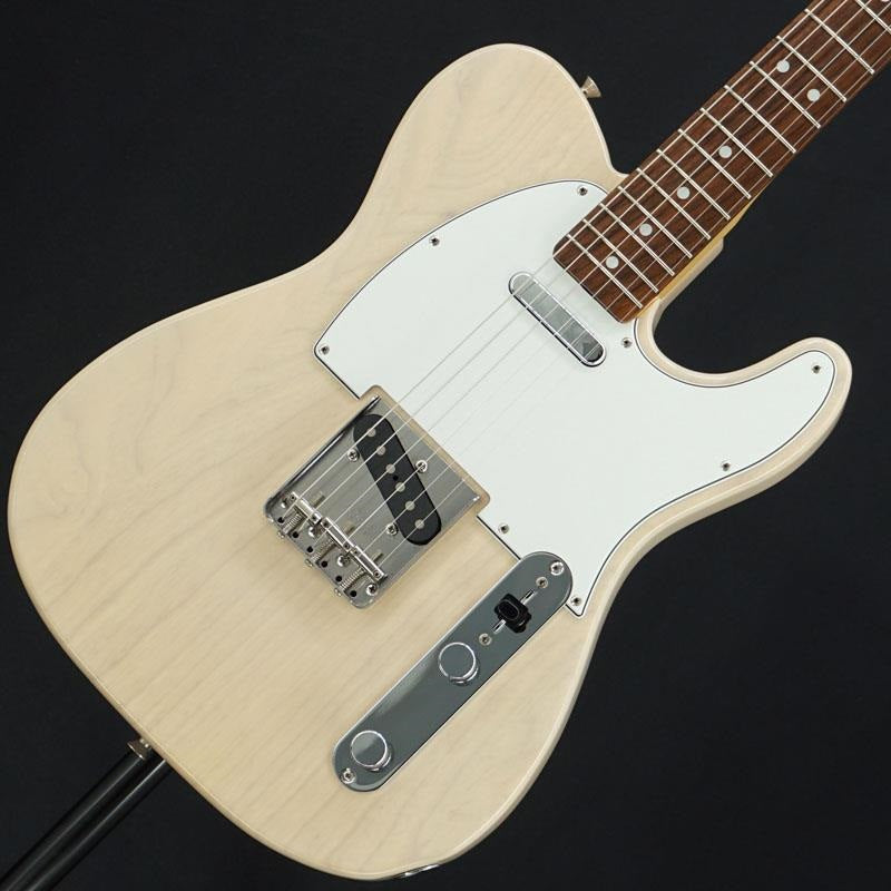 Used_Fender_Classic_70s_Telecaster_in_Ash_(US_Blonde_Rosewood)_[SN_JD15000034]_01