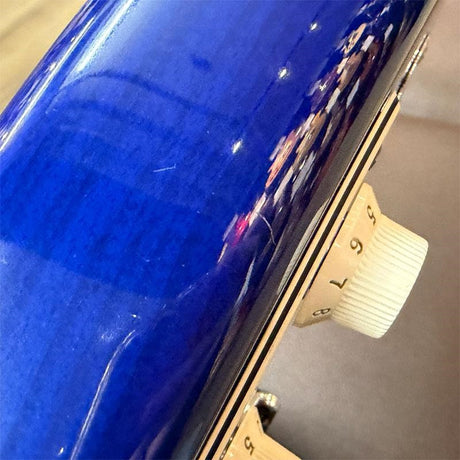 Used_Fender_Custom_Shop_Custom_Deluxe_Stratocaster_(Sapphire_Blue_Trans)_[SN_6107]_11