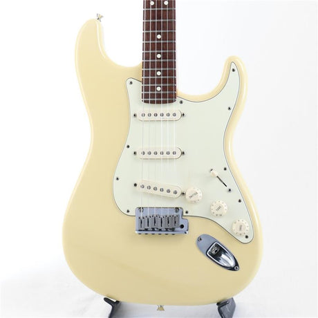 Used_Fender_Jeff_Beck_Stratocaster_2005_(Olympic_White)_[SN_SZ5187507]_01