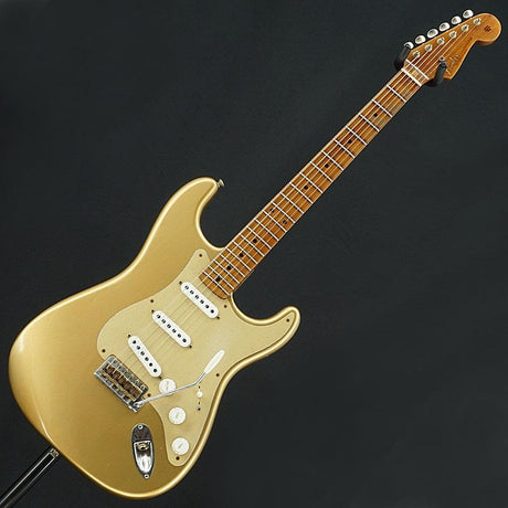Used_Fender_Limited_Edition_70th_Anniversary_1954_Roasted_Stratocaster_Journeyman_Relic_(Aged_Aztec_Gold)_[SN_LXX0465]_03