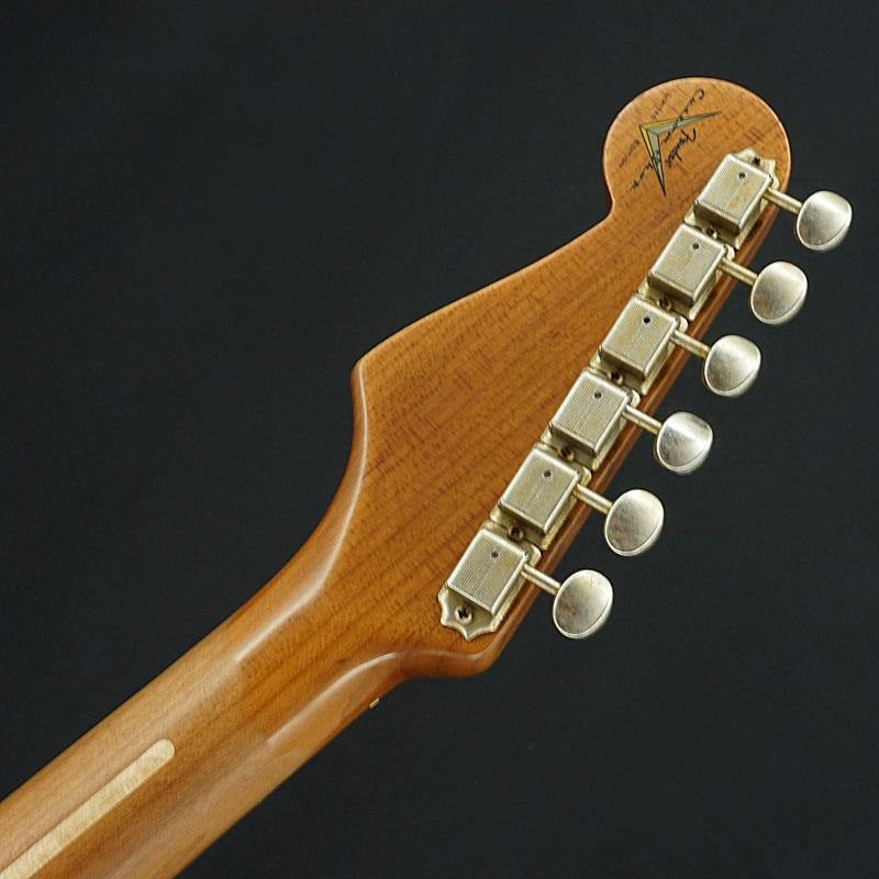 Used_Fender_Limited_Edition_70th_Anniversary_1954_Roasted_Stratocaster_Journeyman_Relic_(Aged_Aztec_Gold)_[SN_LXX0465]_08