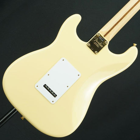 Used_Fender_Overseas_Limited_Model_American_Professional_Stratocaster_(Vintage_White)_[SN_US19061737]_02