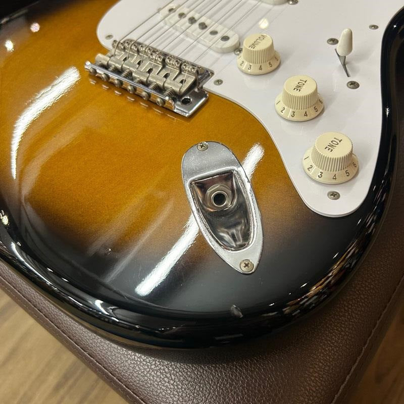 Used_Fender_ST57-58US_(Tobacco_Sunburst)_[SN_P009248]_09