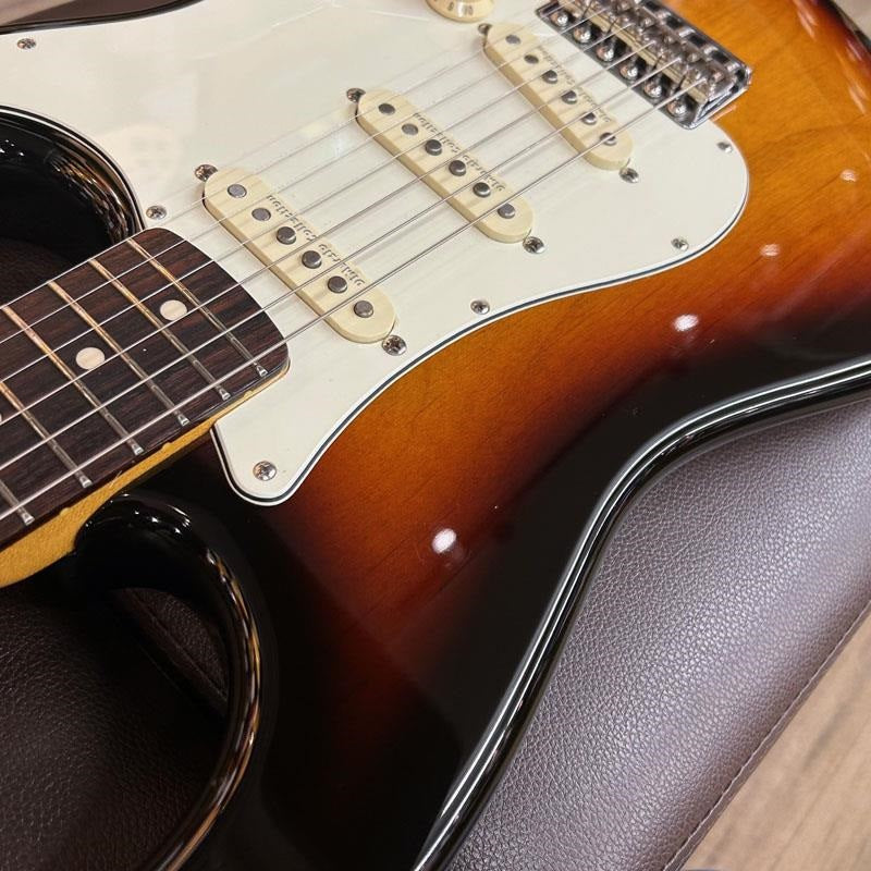 Used_Fender_ST62-DMC_VSP_(3Tone_Sunburst)_[SN_S064052]_10