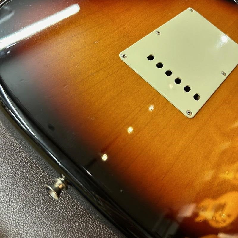 Used_Fender_ST62-DMC_VSP_(3Tone_Sunburst)_[SN_S064052]_11