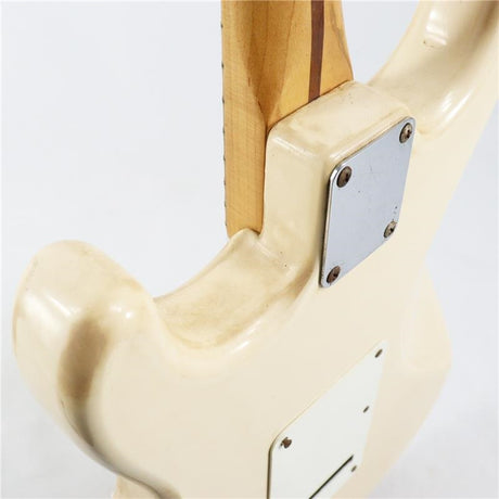 Used_Fender_Squier_Series_Stratocaster_(White)_[SN_MN416411]_08