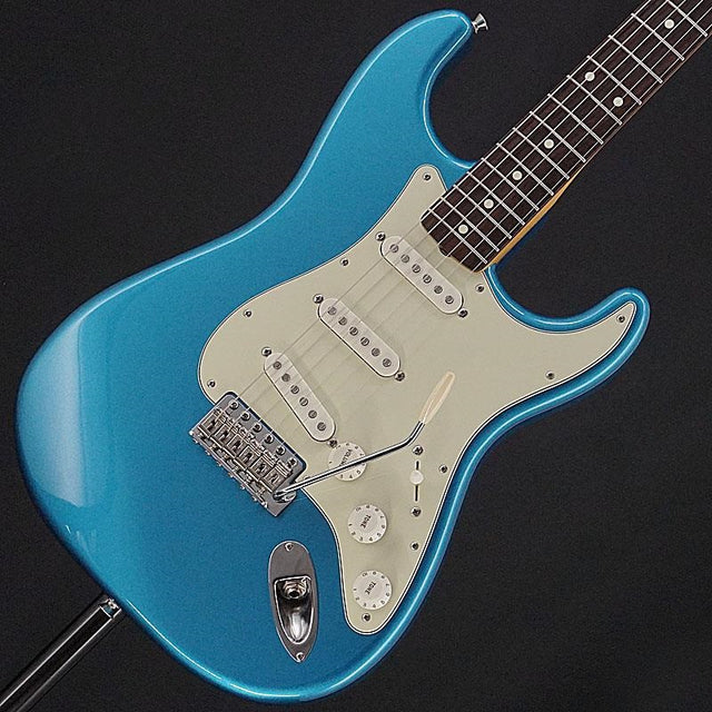Used_Fender_Traditional_60s_Stratocaster_(Lake_Placid_Blue)_[SN_JD24023970]_01