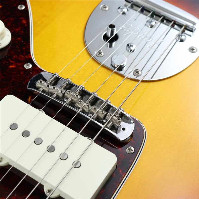 Used_Fender_Traditional_II_60s_Jazzmaster_(3-Tone_Sunburst)_[SN_JD22013787]_09