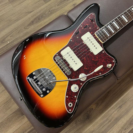 Used_Fender_Traditional_Late_60s_Jazzmaster_(3-Color_Sunburst)_[SN_JD22030489]_09
