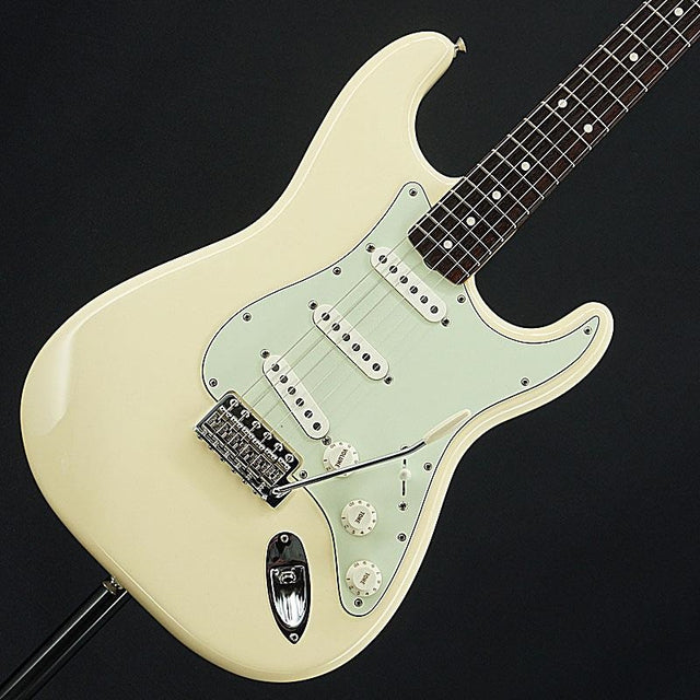 Used_Fender_Vintera_II_60s_Stratocaster_(Olympic_White)_[SN_MX23078659]_01