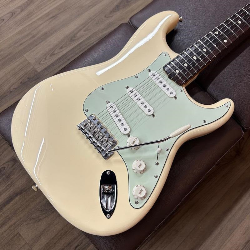 Used_Fender_Vintera_II_60s_Stratocaster_(Olympic_White)_[SN_MX23078659]_09