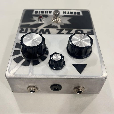 Used_Fuzz_War_fuzz_pedal_04