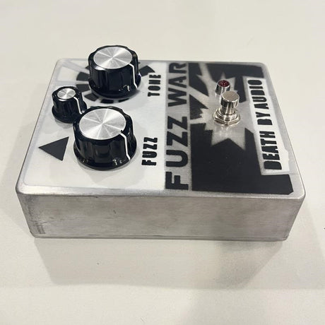 Used_Fuzz_War_fuzz_pedal_05