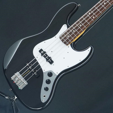 Used_Japan_Exclusive_Classic_60s_Jazz_Bass_(Black)_01