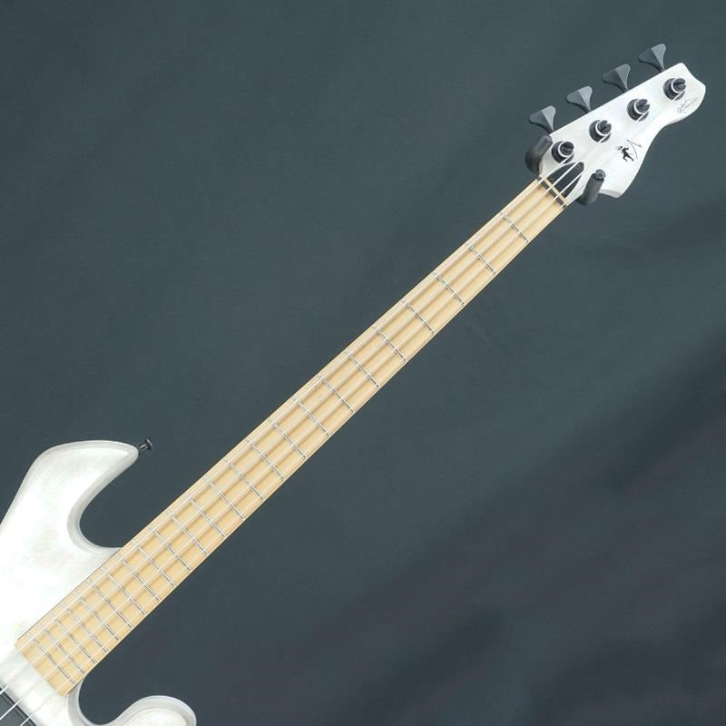 Used_MB_Kilimanjaro_4_(Old_White)_[Richard_Bona_Signature_Model]_05