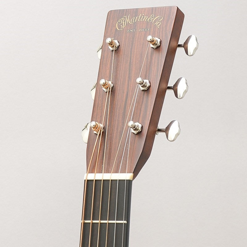 Used_Martin_CTM_D-28_Style_NAMM_2015_Selection_'15_Carpathian_Spruce___Guatemalan_Rosewood_10