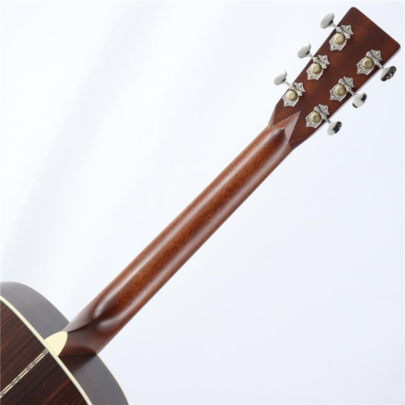 Used_Martin_D-28_Satin_Amberburst_08