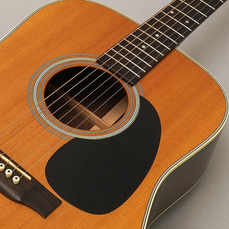 Used_Martin_D-28_Standard_'05_07