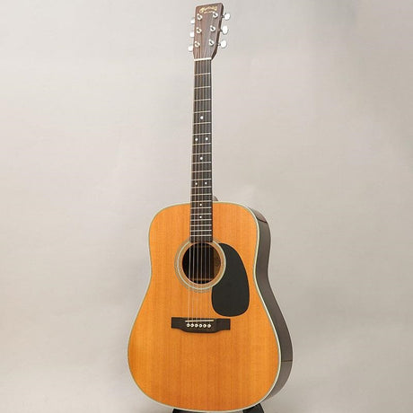 Used_Martin_D-28_'05_03