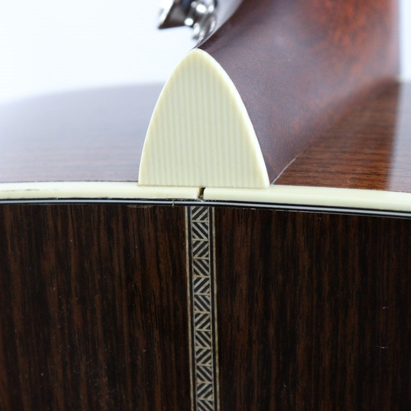 Used_Martin_HD-28V_(with_pickup_installed，_2016_model)_05