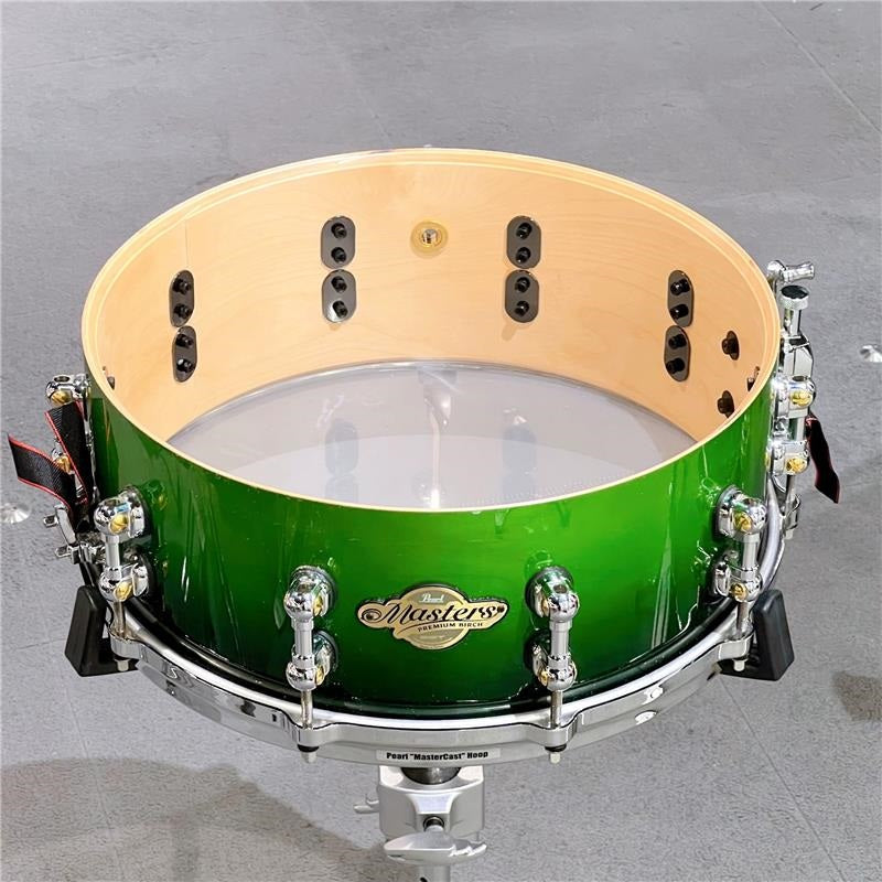 Used_Masters_Premium_Birch_14__x_5_5__Snare_Drum_-_Emerald_Fade_BRP1455S_C_04