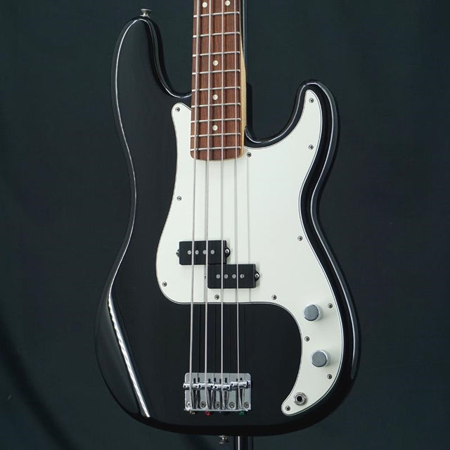 Used_Player_Precision_Bass_(Black)_01