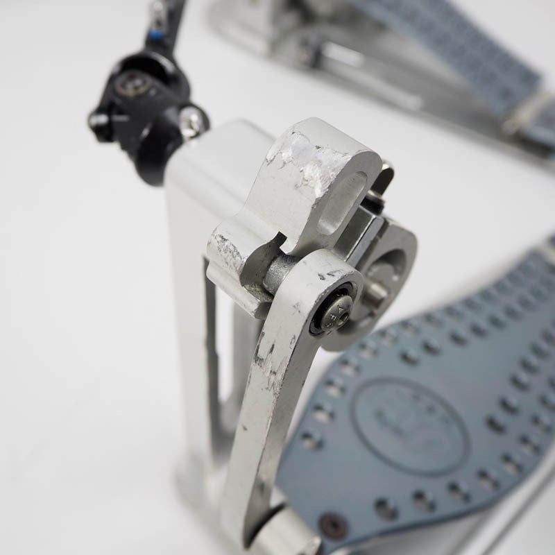 Used_Price_Reduced!_DW-MDD2_[Machine_Direct_Drive___Double_Bass_Drum_Pedals]_[Case_Included]_10