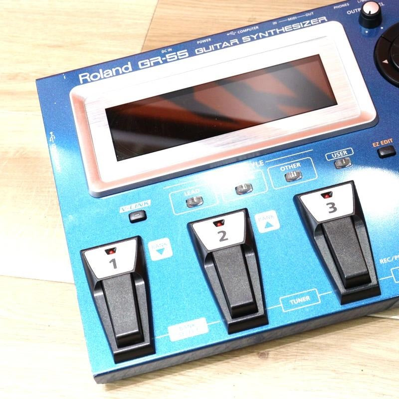 Used_Roland_GR-55_with_GK-3_pickup_set__02