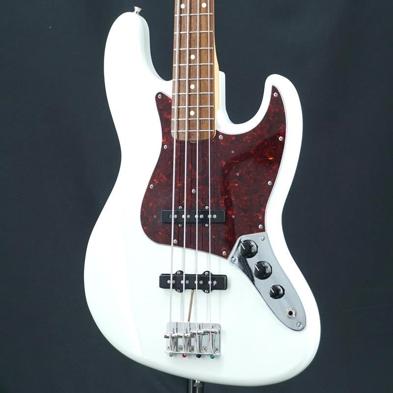 Used_Traditional_60s_Jazz_Bass_(Olympic_White)_01