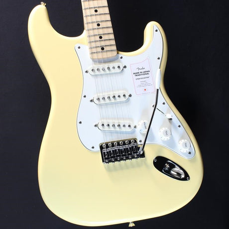 Used_Traditional_70s_Stratocaster_(Vintage_White_Maple)_01