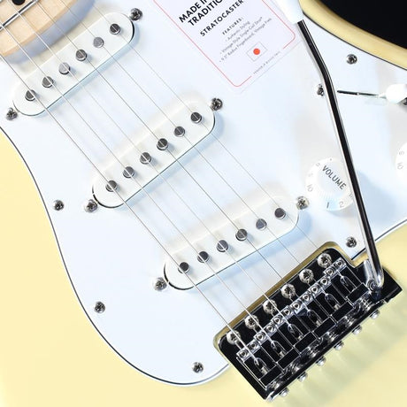 Used_Traditional_70s_Stratocaster_(Vintage_White_Maple)_04