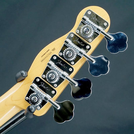 Used_Vintera_II_70s_Telecaster_Bass_(Surf_Green_Maple)_08