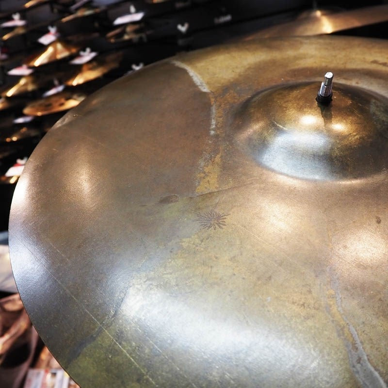 Used_Zildjian_EARTH_RIDE_20_[3468g___3_rivet_holes]_07