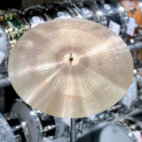 Used_Zildjian_Flat_Top_Ride_18_[2215g]_01