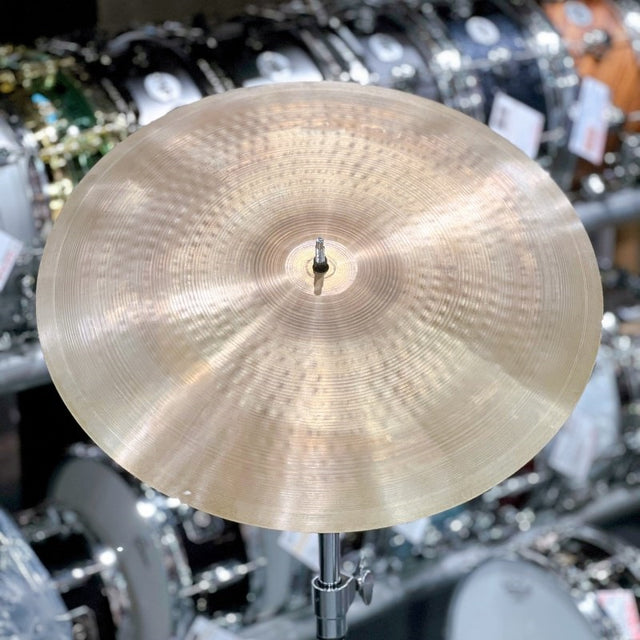 Used_Zildjian_Flat_Top_Ride_18_[2215g]_01